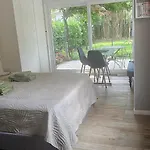 Avec Terrasse Et Tonnelle *