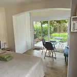 Апартаменты Avec Terrasse Et Tonnelle *