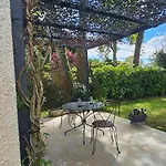 Апартаменты Avec Terrasse Et Tonnelle